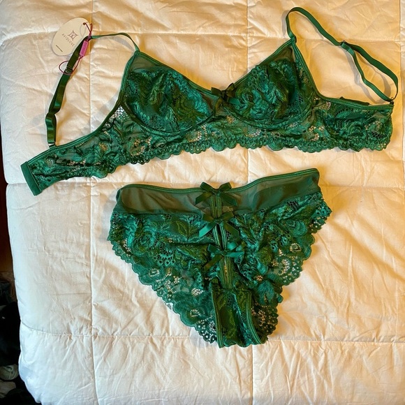 Emerald Green Lace Bralette and Underwear Set size Small NWT - Picture 10 of 13